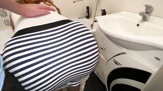 Anal sex with a huge and old booty at mom's house