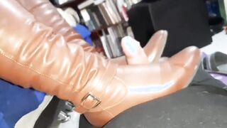40 minutes of bootjob by bbw wifey into leather brown boots, with final cum on boots, now into homemades