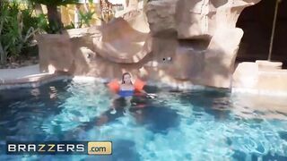 hot And Mean - (Carolina Sweets, Maserati) - Pool Vibrator