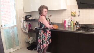 older italian bimbo aunt banged! by young man