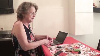 older italian bimbo aunt banged! by young man