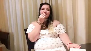 BBW feed inside bed
