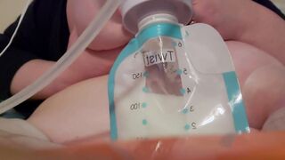 Filling up bags of MILK after pumping bbw TITS