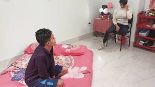 Young Indian Teeny loves to suck fuck 3some a chick