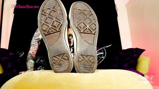 Smelliest Sneaker Bitch Free Preview