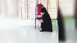 Arab Cougar Cum Leaking Mouth Completion