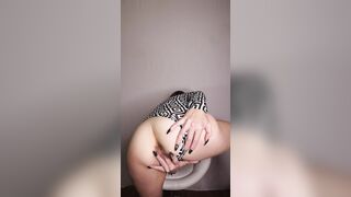 Bombshell Tease and four Orgasms