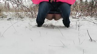 Pee on the snow older MILF.