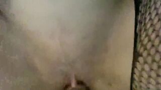 Fuck bae Milf on the couch and filled cumshot her cunt