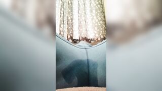 Chubby Women Wears Clitoris Sucker into Jeans and Squirts