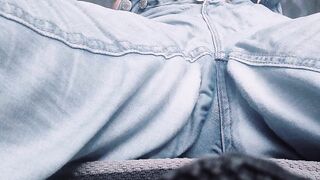 Bbw wetting and masturbating til orgasm in piss soaked jeans
