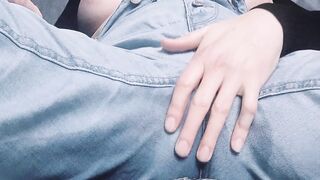 Bbw wetting and masturbating til orgasm in piss soaked jeans