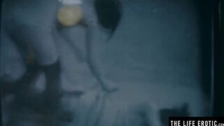 vagina with mouth gets filthy thrills from frigging to crazy phone call