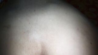 a flaquita se la meto por el ano