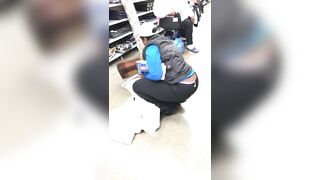 Huge Breasts Black Mom keep Squatting