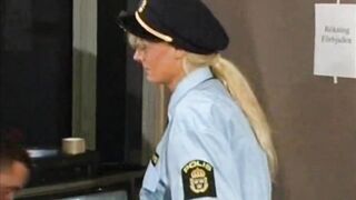 BARBIE BOLLER in black stockings gets nailed in three way
