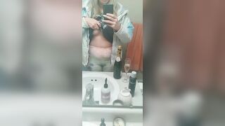 Daddy has his hands full. Hotwife isn't on the pill