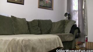 goddess old Cyndi loves masturbating together with you