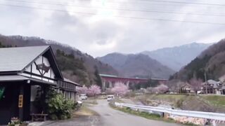 Traveling alone by a woman Minakami Natural sexy Spring inside