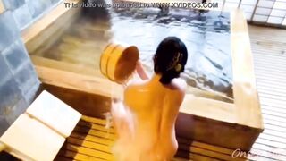 Traveling alone by a woman Minakami Natural sexy Spring inside