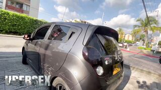 Uber Sex into Bucaramanga, Mia Montielth blows and fucks with her first customer
