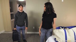 Overnight With Stepmom two / Brazzers
