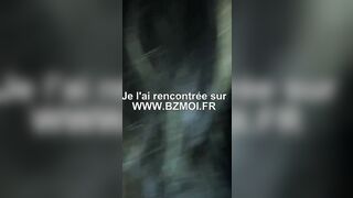 Deux bites pour une jeune amatrice tatouee