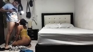 Madrastra de Culo grande cae ante Mis Pies