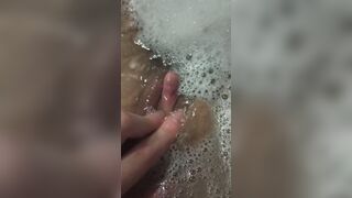 Come masturbate with me inside a sexy bubble bath tub