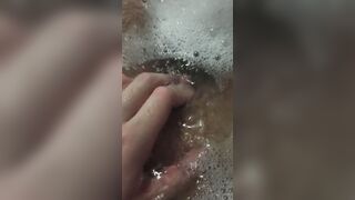 Come masturbate with me inside a sexy bubble bath tub