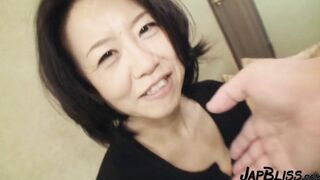 Japanese milf Fucking Without A Condom!
