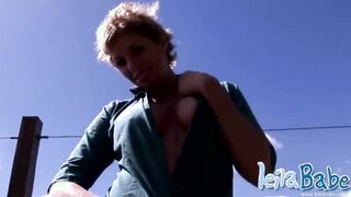 Big Boobed milf pose herself