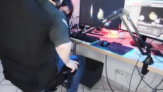 ChaudeCharlotte - I suck his Huge Cock while he's on stream #Twitch