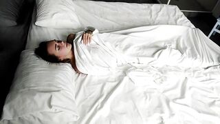 eighteen yo finger fucked her slit inside bed