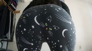 Step Milf Practices Twerking Her Fat Booty For My Satisfaction