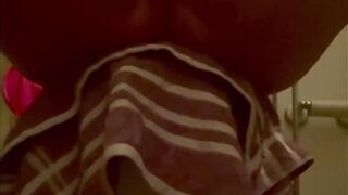 Bbw squirts using wand on restroom