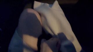久しぶりのラブホテルに興奮した助手席に座る彼女のコートの中はｗ