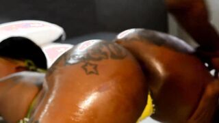 Huge Booty Ass African Princess MrsFeedme vs Druffbandit