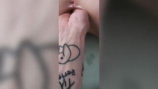 Teens juicy fisting