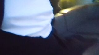 【屋上露出】近くに人がいても我慢できずに露出しちゃう
