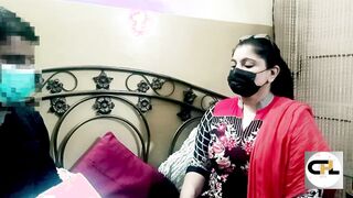Lusti Pakistani Boss Having Fun his secretary's long titted