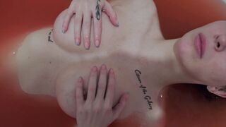 Long titties cunt with mouth suck at bathtube