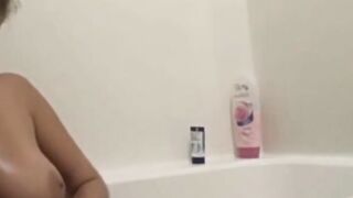 Spending Time Inside The Bath Tub With Beauty Love Making To Feel