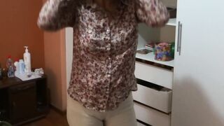 Mother agrees to performance off inside front of stepson so he masturbates and jizzes