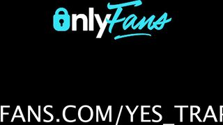 HUGE BUTT WHITE SLUTS LOVES GETTING BANGED!