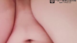 赤裸裸的 与 美丽的 屁股 他妈的 无毛 粉红色 猫 特写