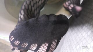 Girlfriend Legs Inside Ebony Fishnets Inside Bath Tub Tease And Ignore