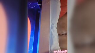 Basang basa ng tamod ang matambok na puki ni