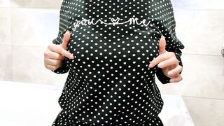 View me play with huge natural breasts