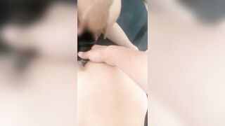 人妻を昼間呼び出しチ○ポと極太ディルドで二穴串刺し調教/NTR/hentai/バイブ/japanese chick filled2 holes with penis and vibrator